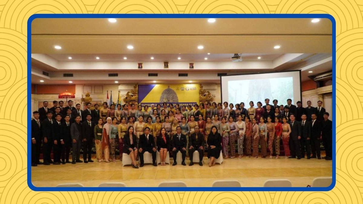 74th Graduation of Faculty of Letters Universitas Warmadewa
