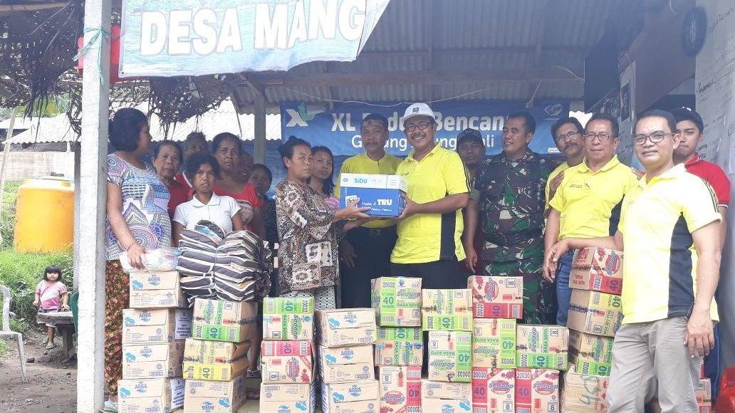 Faculty of Letters Universitas Warmadewa provides support to refugees whose are affected by the Mount Agung eruption